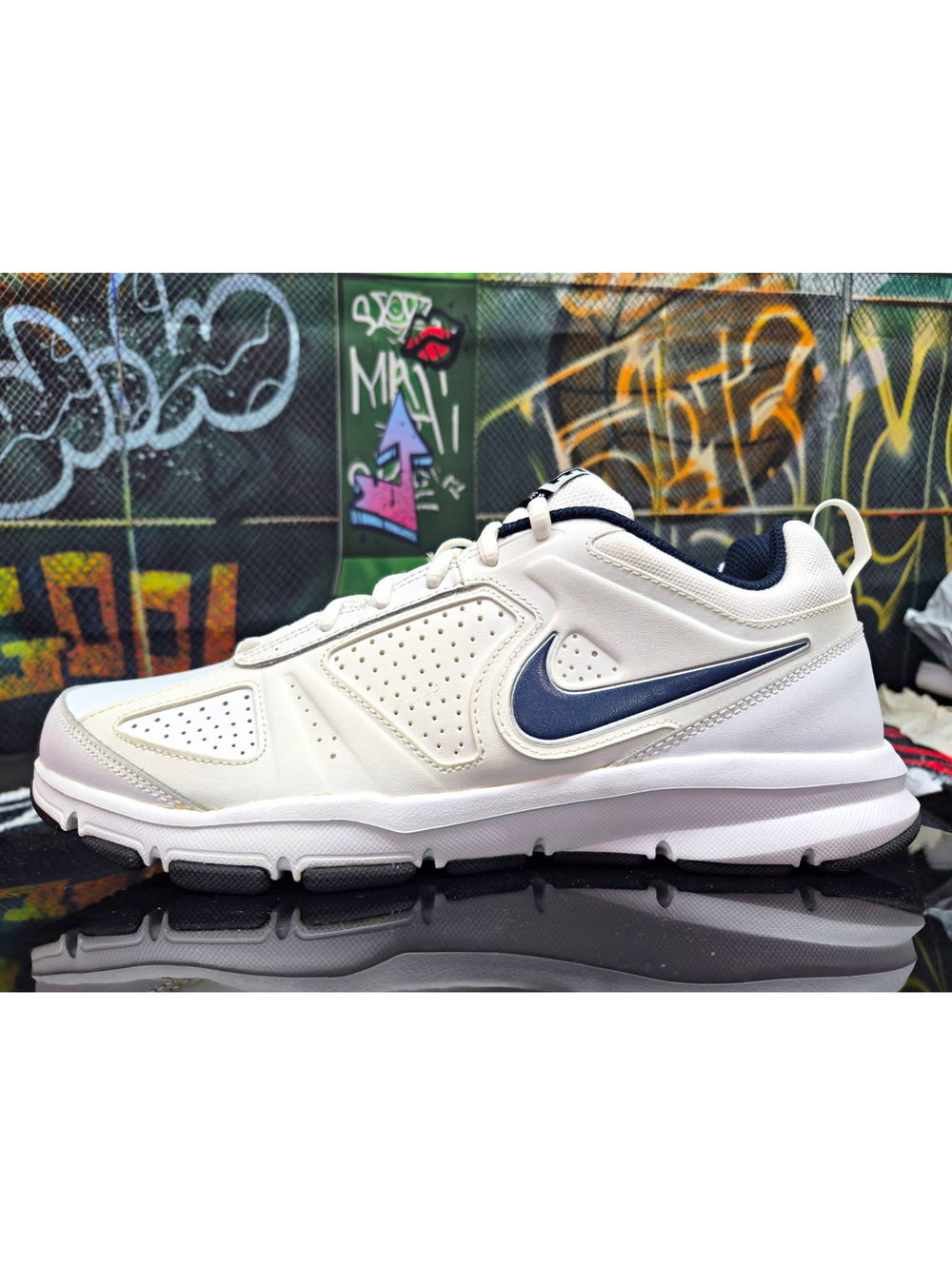 Nike T-Lite XI Mens Low Top Sneakers White/Blue/Black 616544-101 size 10M "2013"